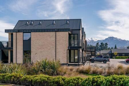 Alps Serenity Retreat - Wanaka Exterior photo